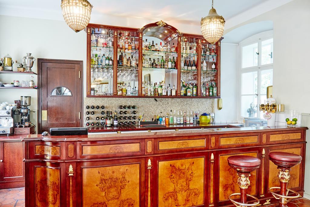 Chateau Hostacov Hotel Екстериор снимка