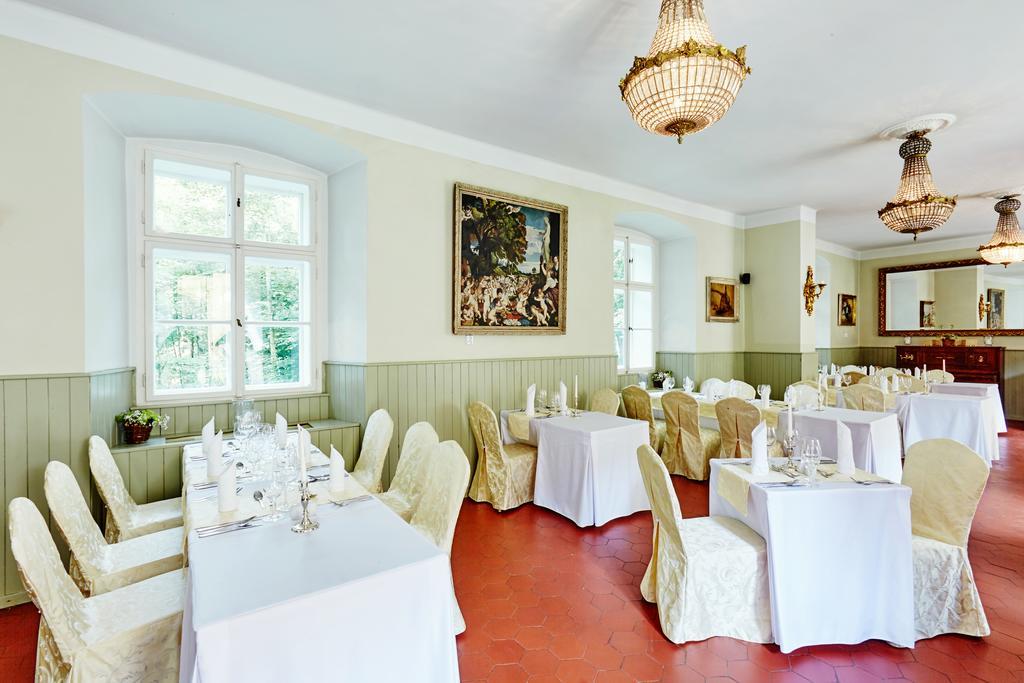 Chateau Hostacov Hotel Екстериор снимка
