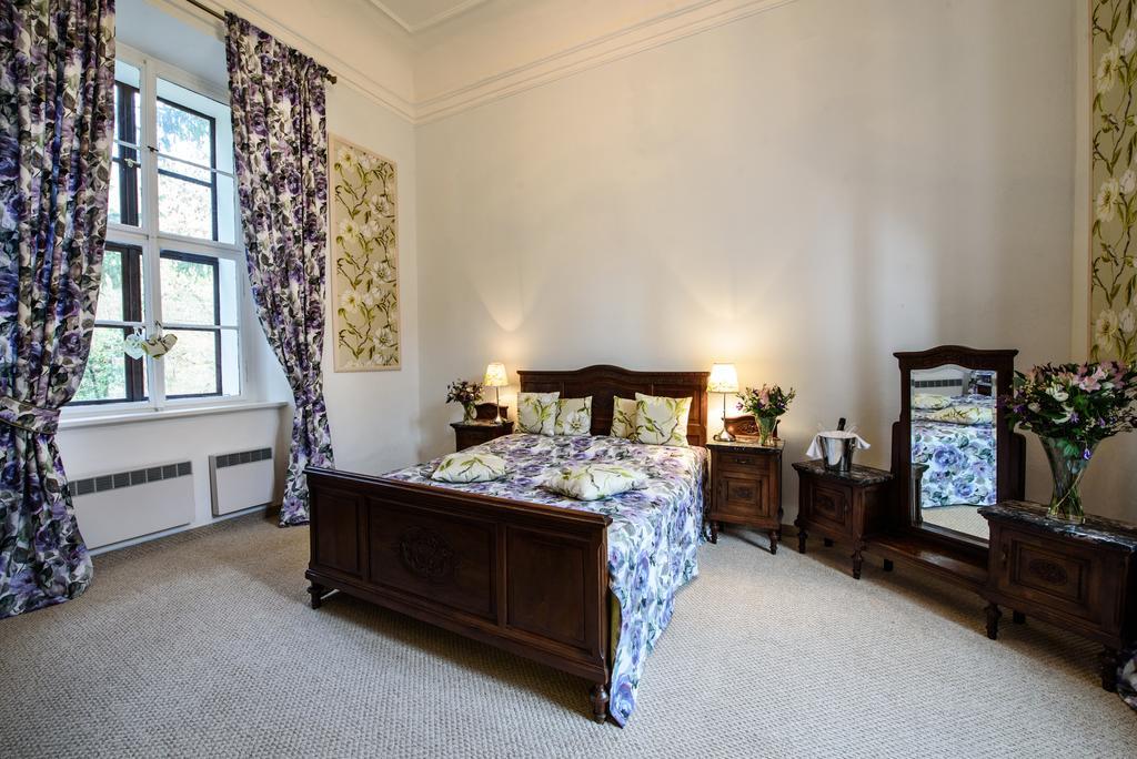 Chateau Hostacov Hotel Екстериор снимка