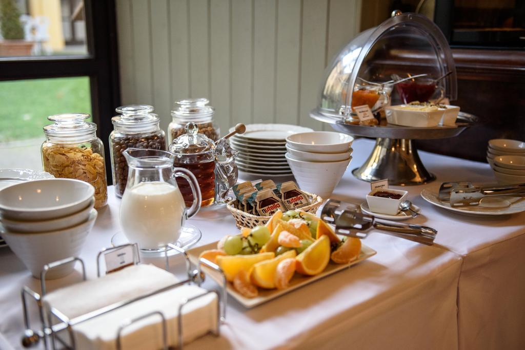 Chateau Hostacov Hotel Екстериор снимка