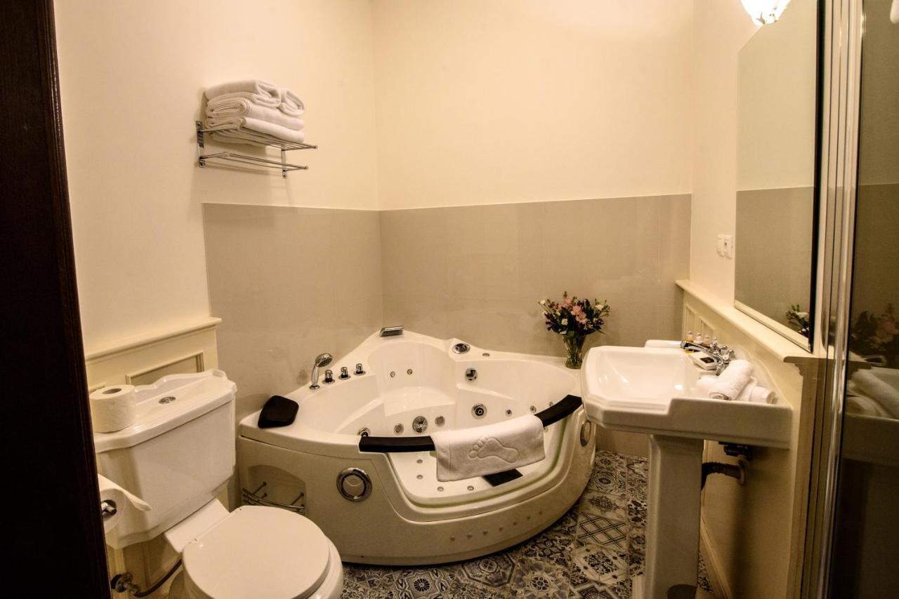 Chateau Hostacov Hotel Екстериор снимка