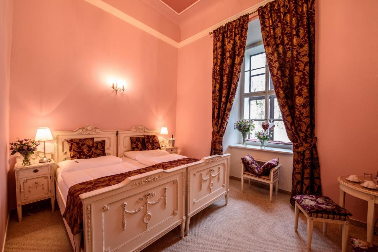Chateau Hostacov Hotel Екстериор снимка
