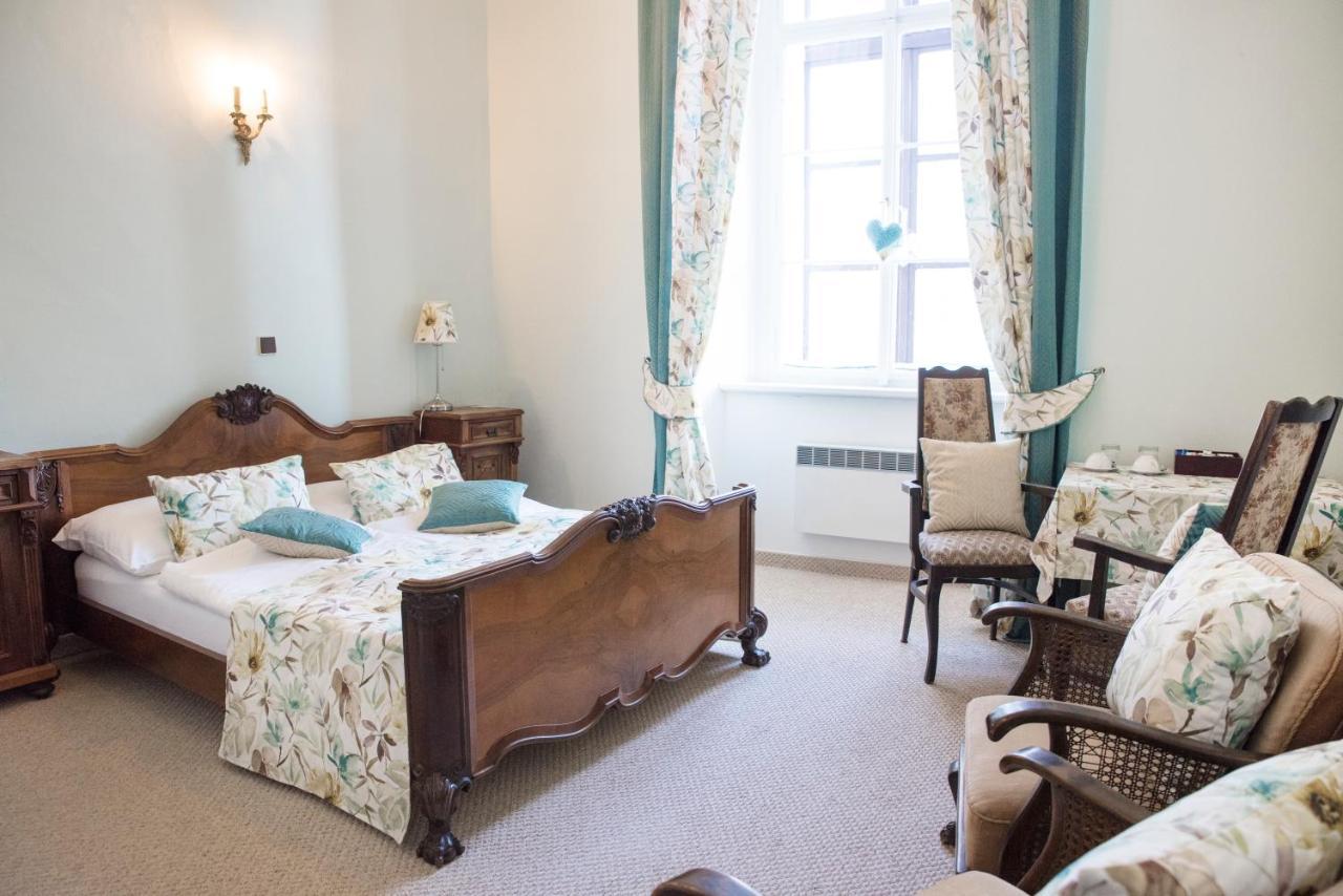 Chateau Hostacov Hotel Екстериор снимка
