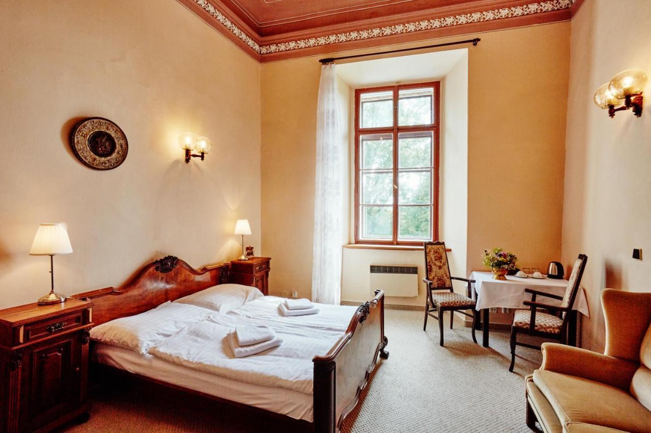 Chateau Hostacov Hotel Екстериор снимка